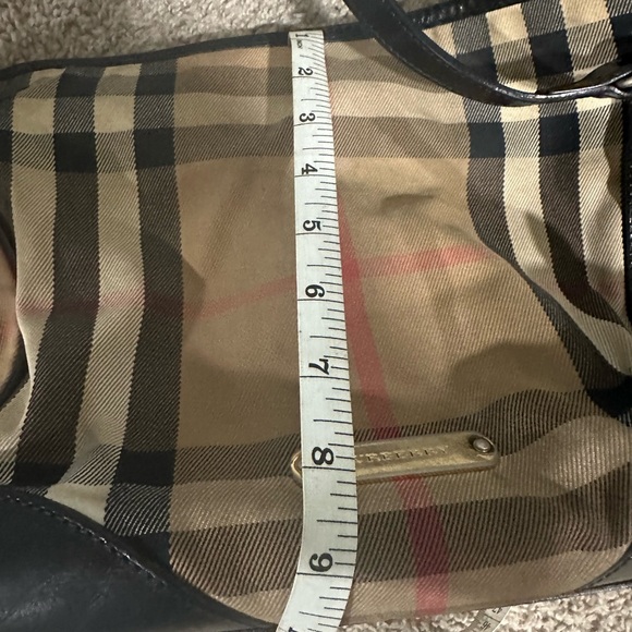 Classic Burberry Purse. Measurements are in the images.  Box included. - Picture 6 of 7